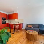 Elegant & Renovated 2 Bedrooms Duplex In The Historic Area