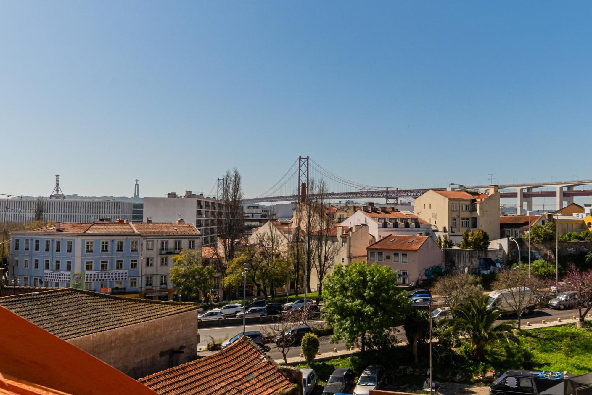 Elegant & Renovated 2 Bedrooms Duplex In The Historic Area Apartamento Lisboa